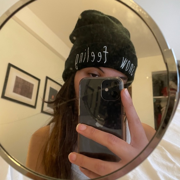 Zara beanie - Picture 1 of 2